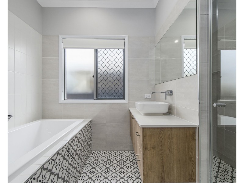 12 Nevis Street, Lake Cathie NSW 2445