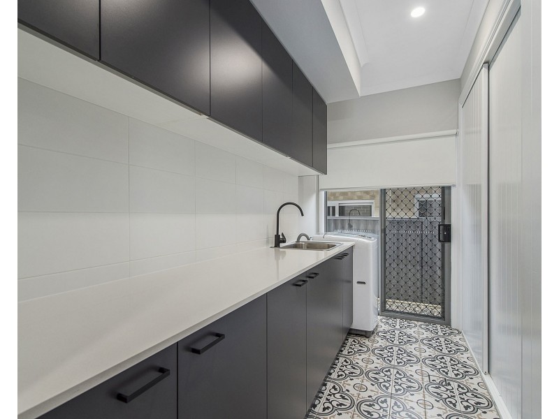 12 Nevis Street, Lake Cathie NSW 2445