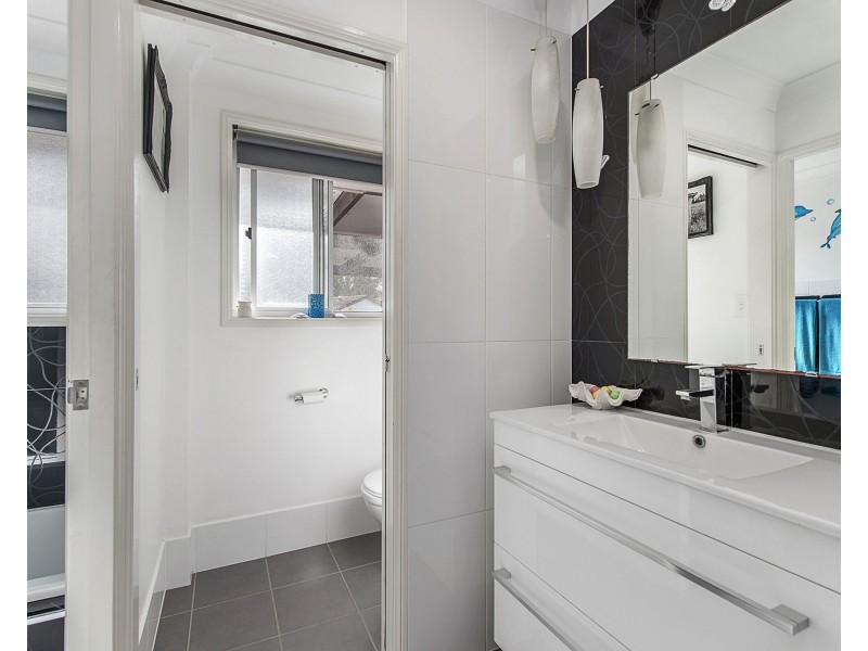 495 Ocean Drive, Laurieton NSW 2443