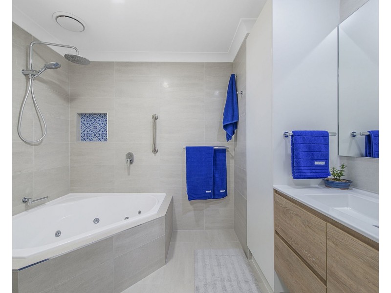 5 Marumba Court, Bonny Hills NSW 2445