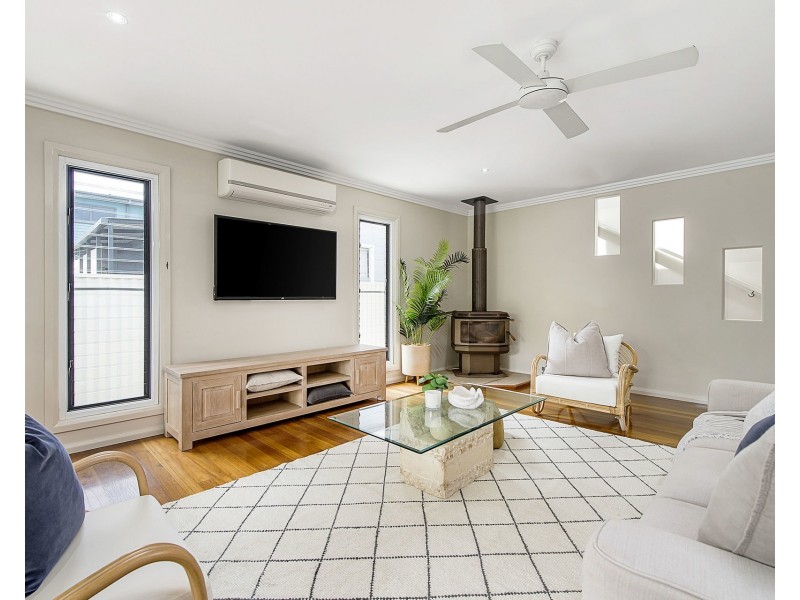 1695 Ocean Drive, Lake Cathie NSW 2445