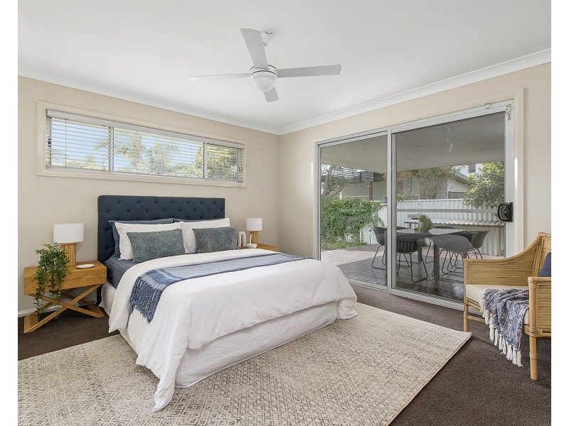 1695 Ocean Drive, Lake Cathie NSW 2445