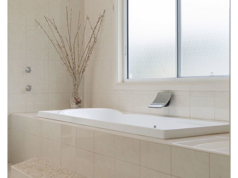 1695 Ocean Drive, Lake Cathie NSW 2445