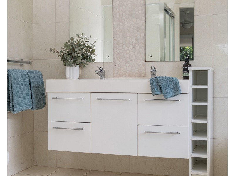 1695 Ocean Drive, Lake Cathie NSW 2445