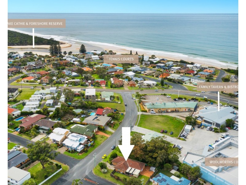 12 Ernest Street, Lake Cathie NSW 2445
