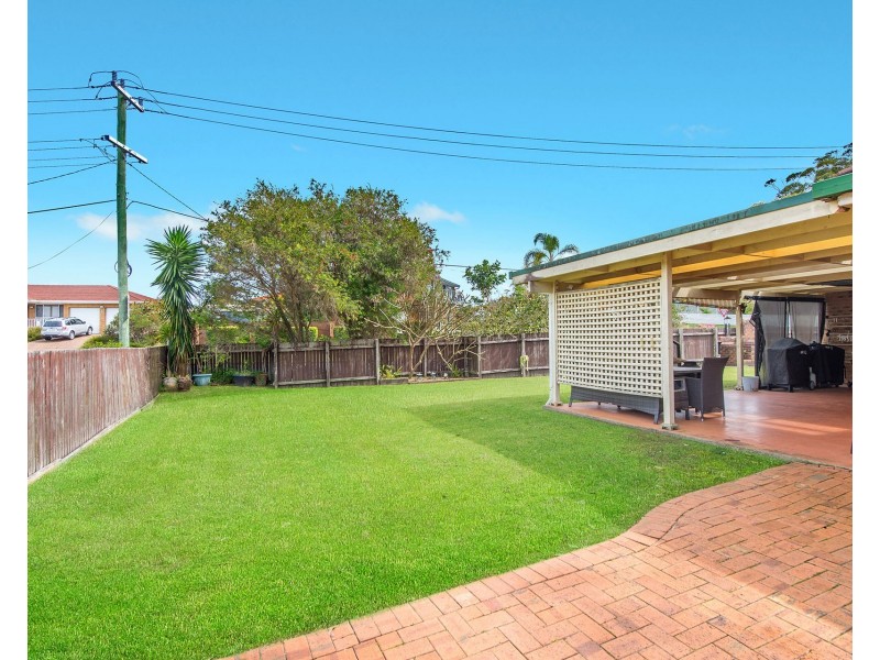 12 Ernest Street, Lake Cathie NSW 2445