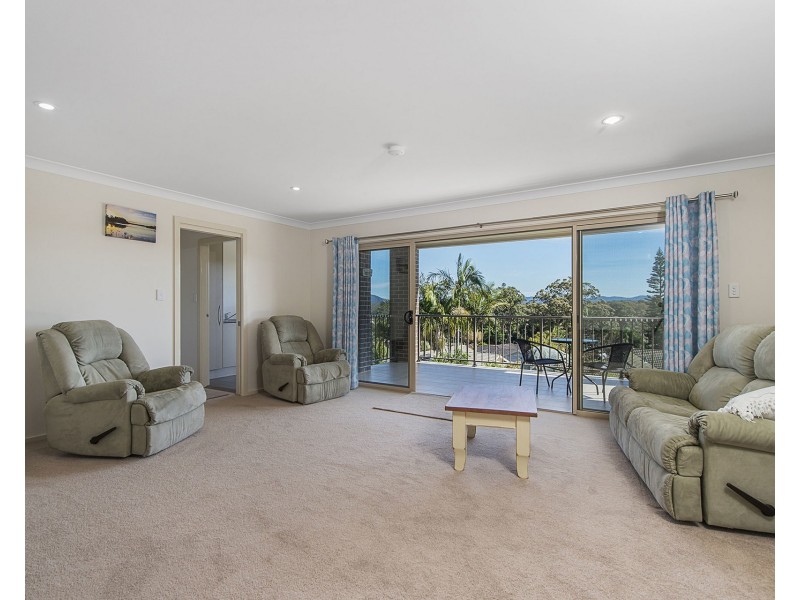 12 Admirals Circle, Lakewood NSW 2443