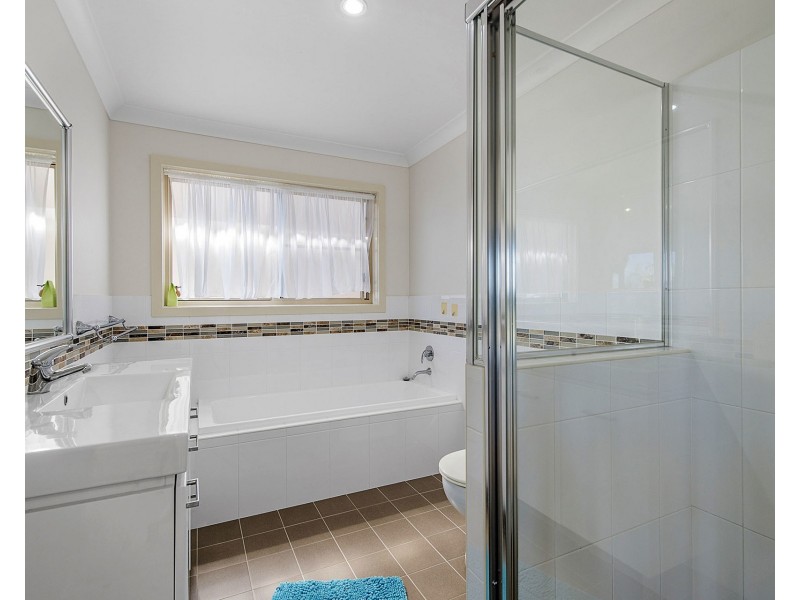 12 Admirals Circle, Lakewood NSW 2443