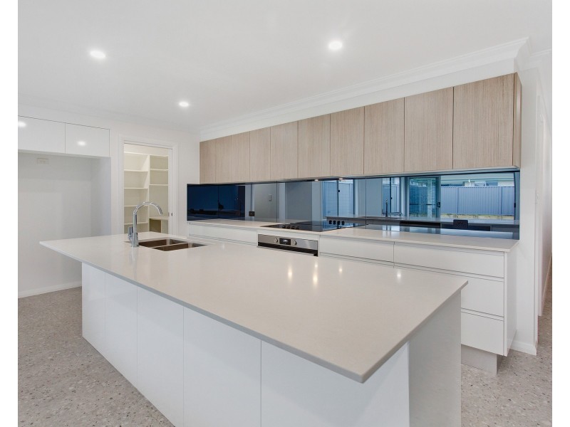 5 Antilles Way, Lake Cathie NSW 2445