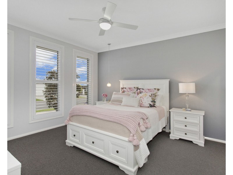 14 Aquarius Avenue, Lake Cathie NSW 2445