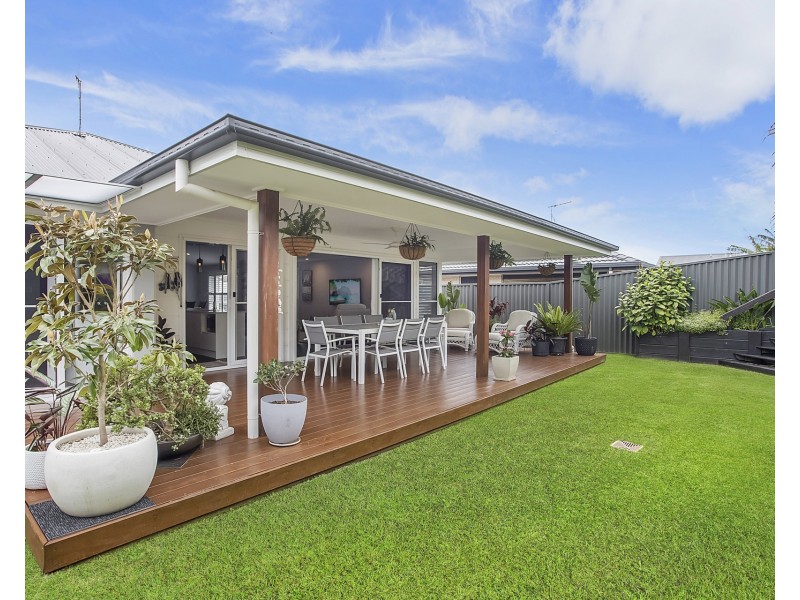 14 Aquarius Avenue, Lake Cathie NSW 2445