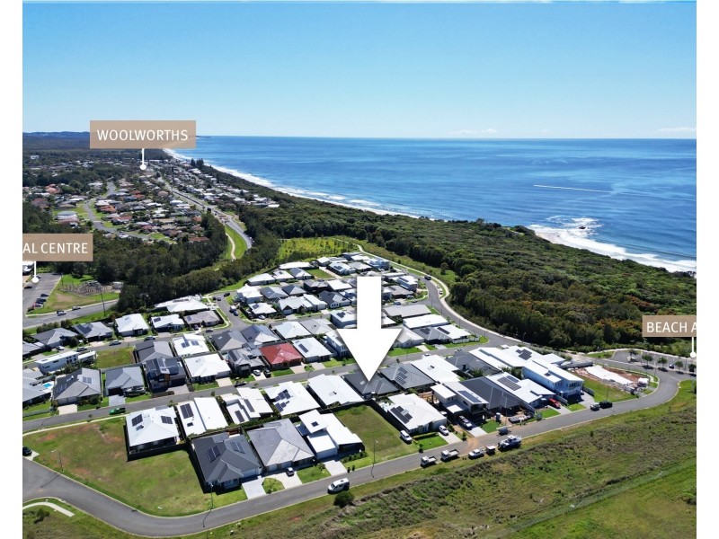 14 Aquarius Avenue, Lake Cathie NSW 2445