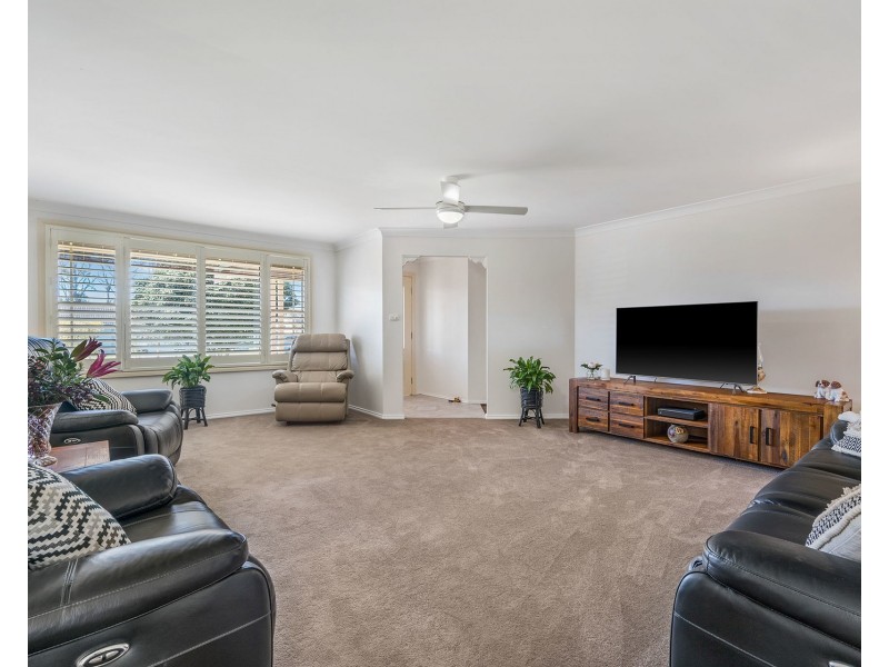 8 Explorers Way, Lake Cathie NSW 2445
