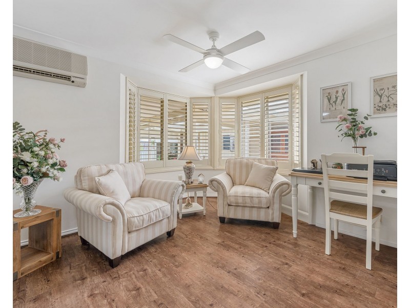 8 Explorers Way, Lake Cathie NSW 2445