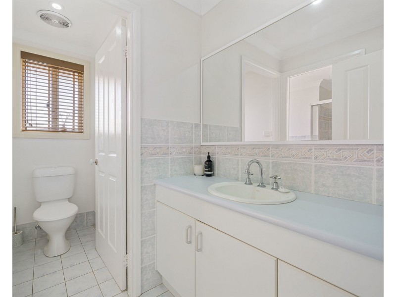 8 Explorers Way, Lake Cathie NSW 2445