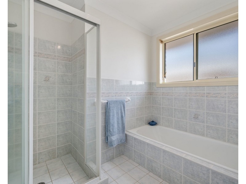 8 Explorers Way, Lake Cathie NSW 2445