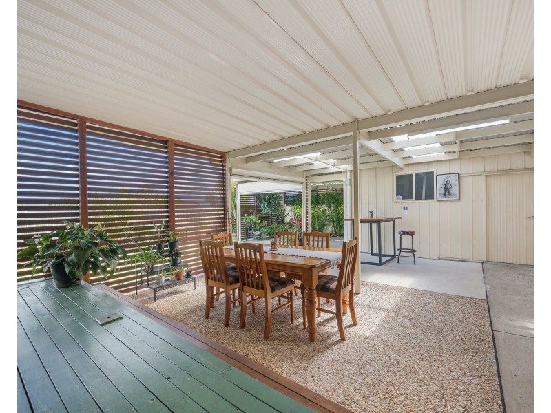 8 Explorers Way, Lake Cathie NSW 2445
