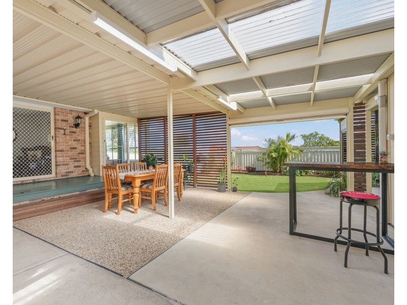 8 Explorers Way, Lake Cathie NSW 2445