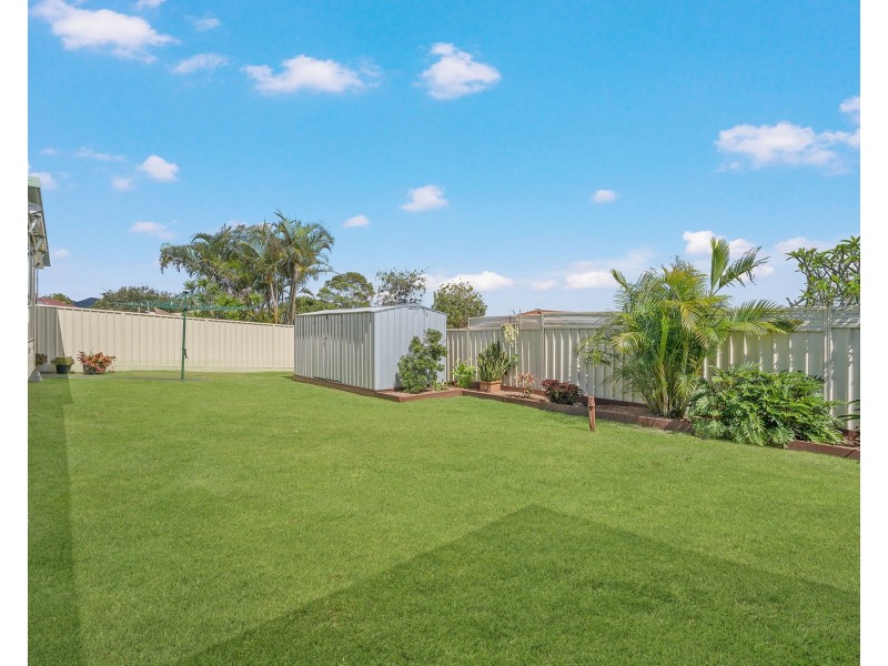 8 Explorers Way, Lake Cathie NSW 2445