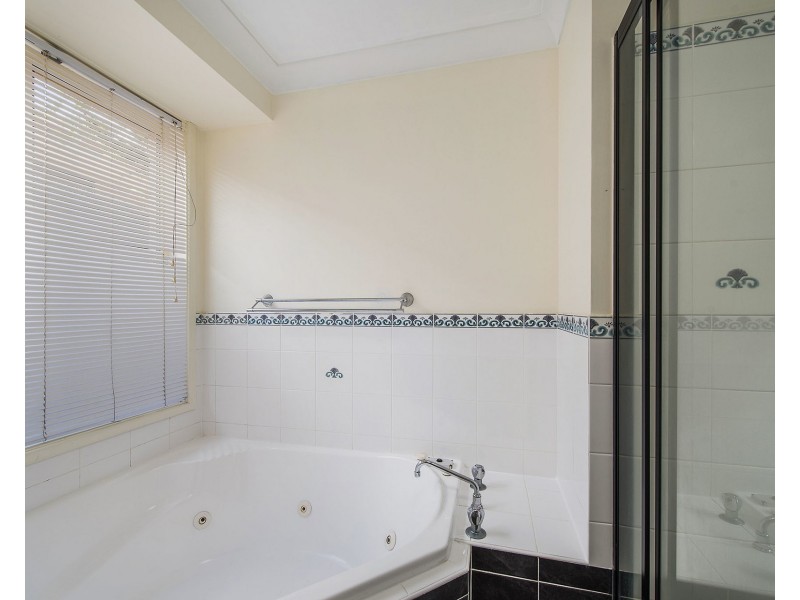 24 Abel Tasman Drive, Lake Cathie NSW 2445