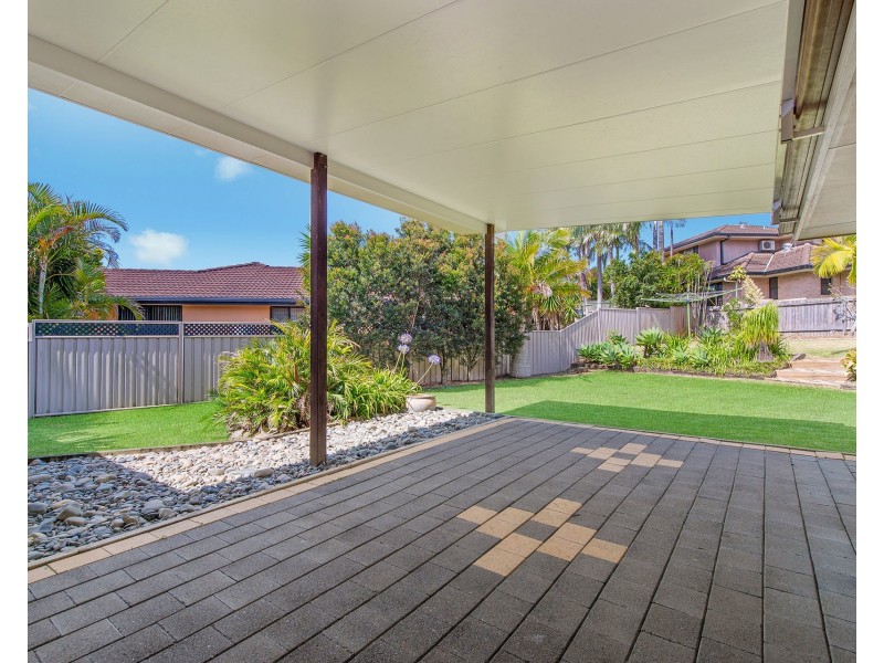 24 Abel Tasman Drive, Lake Cathie NSW 2445