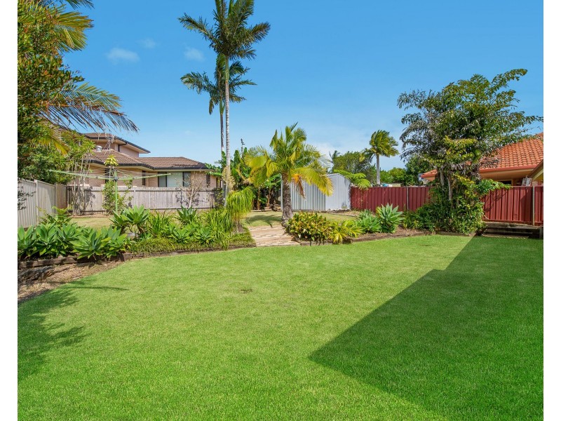 24 Abel Tasman Drive, Lake Cathie NSW 2445