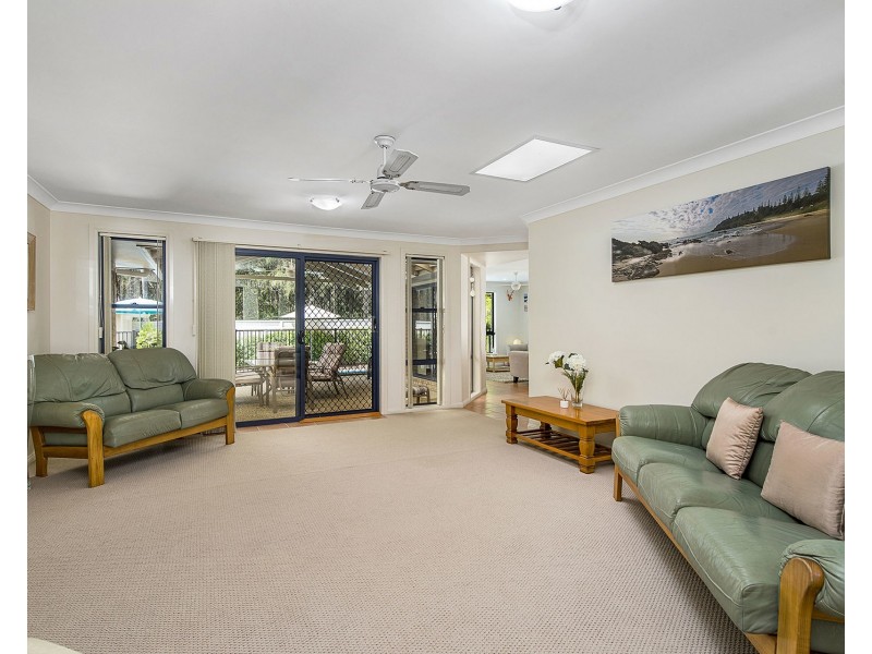 32 Bounty Avenue, Lake Cathie NSW 2445