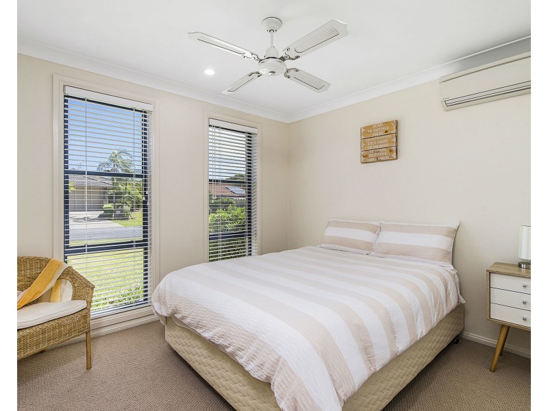 32 Bounty Avenue, Lake Cathie NSW 2445