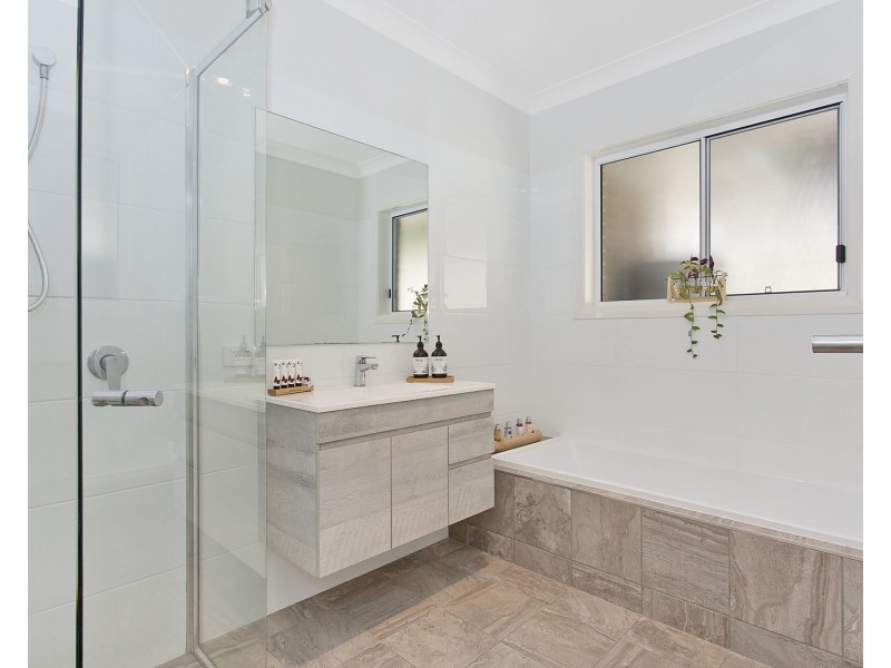 16 St Lucia Place, Bonny Hills NSW 2445
