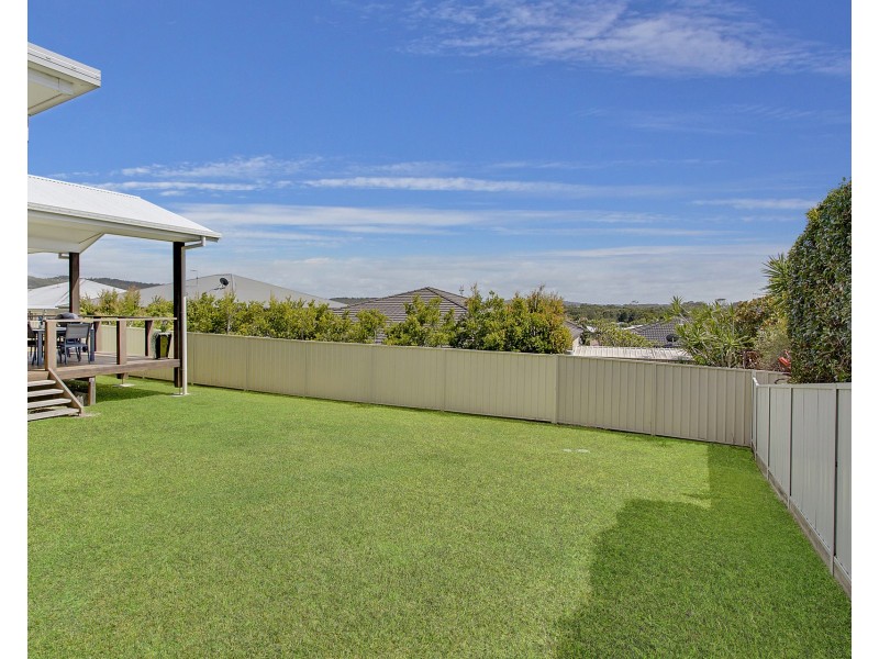 16 St Lucia Place, Bonny Hills NSW 2445