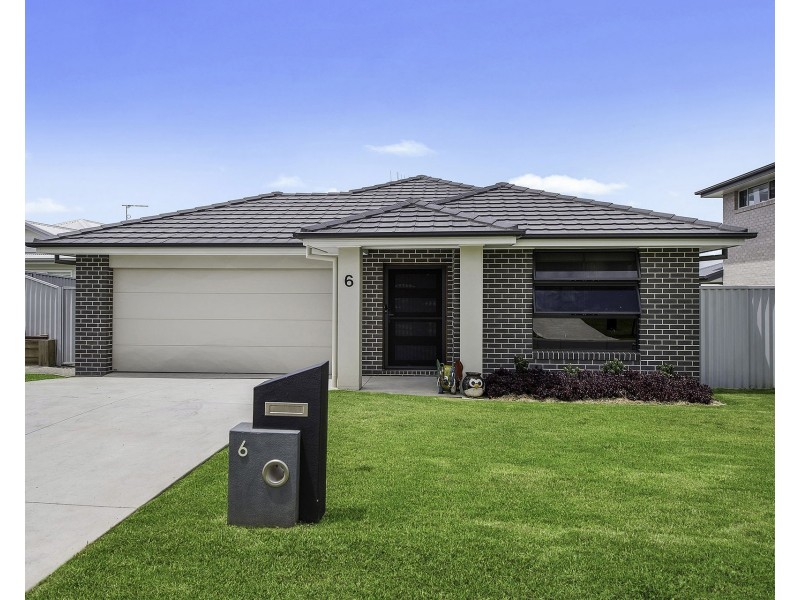 6 Barbuda Way, Lake Cathie NSW 2445