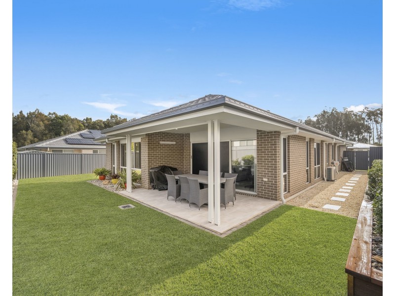 20 Antigua Avenue, Lake Cathie NSW 2445