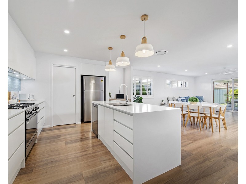 6 Dominica Street, Lake Cathie NSW 2445