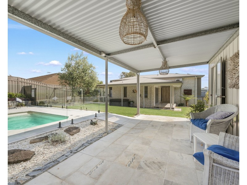 6 Grenadines Way, Bonny Hills NSW 2445