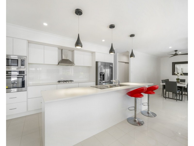 30 Summer Circuit, Lake Cathie NSW 2445