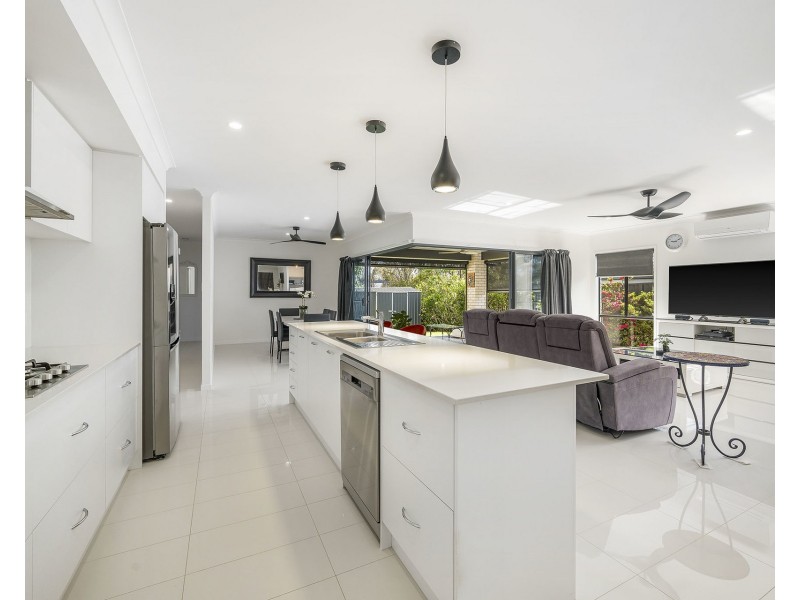 30 Summer Circuit, Lake Cathie NSW 2445