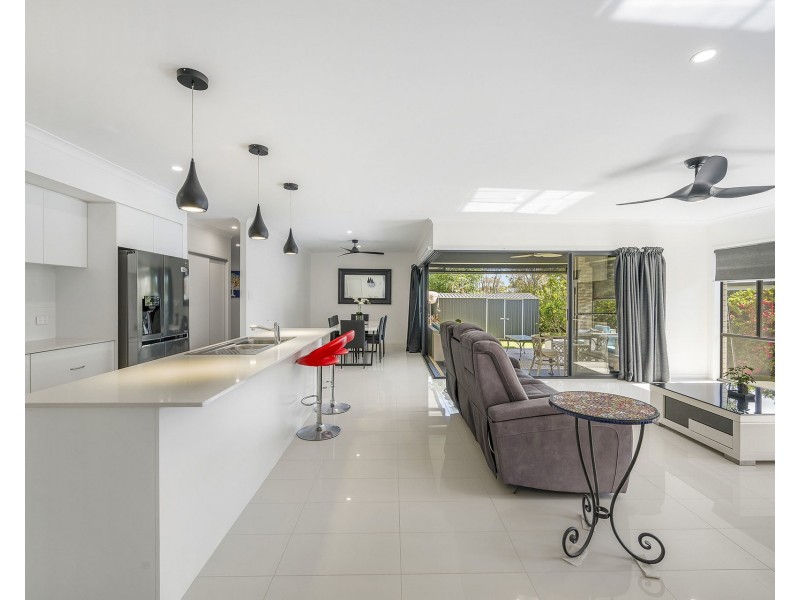 30 Summer Circuit, Lake Cathie NSW 2445