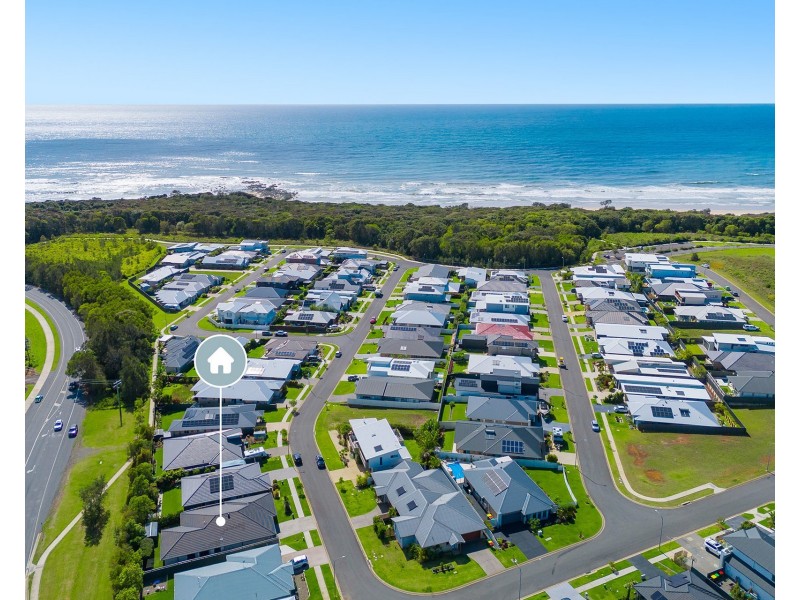 30 Summer Circuit, Lake Cathie NSW 2445
