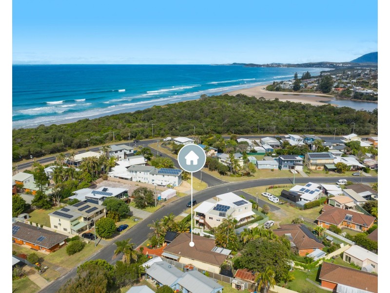 11 Koribah Avenue, Lake Cathie NSW 2445