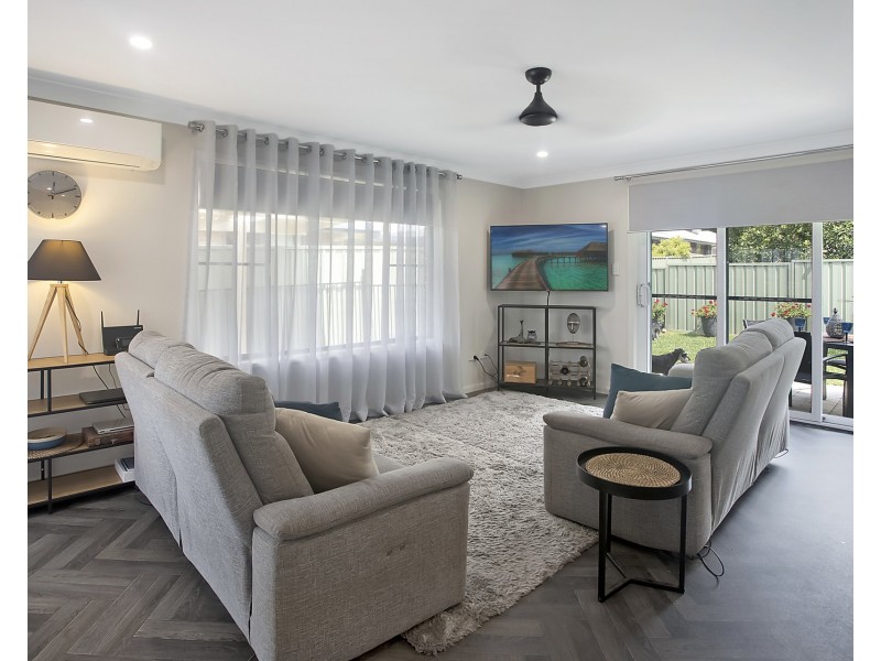 3/34 Lake Street, Laurieton NSW 2443