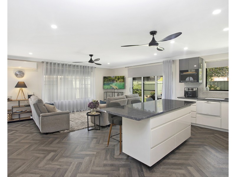 3/34 Lake Street, Laurieton NSW 2443