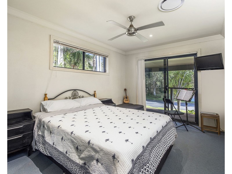 2 Seabreeze Court, Bonny Hills NSW 2445