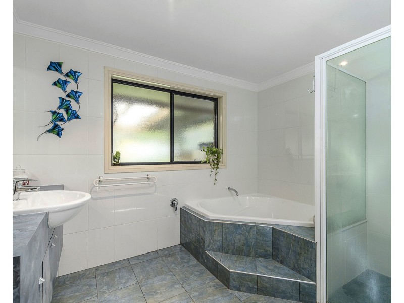 2 Seabreeze Court, Bonny Hills NSW 2445