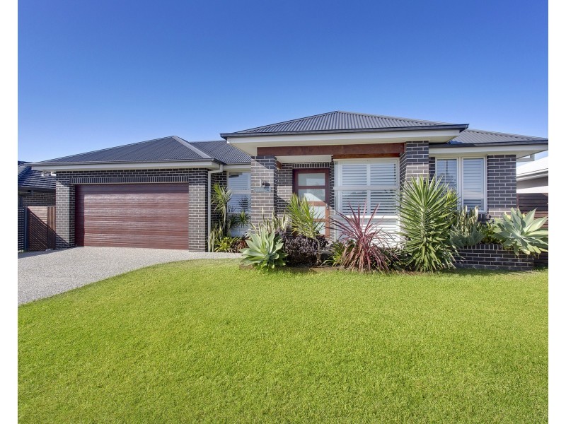 7 Seaside Drive, Lake Cathie NSW 2445