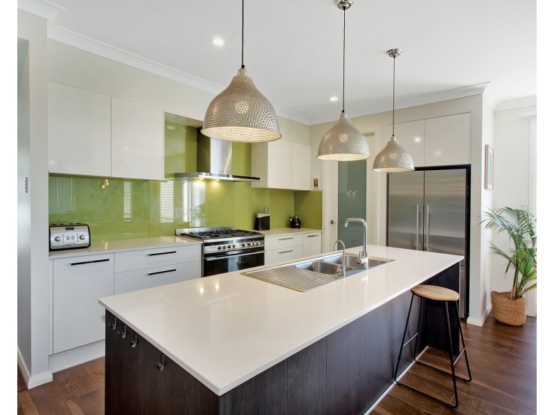 7 Seaside Drive, Lake Cathie NSW 2445