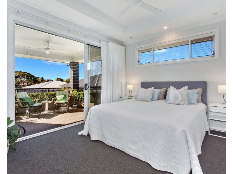 7 Seaside Drive, Lake Cathie NSW 2445