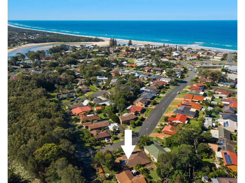 50 Tallong Drive, Lake Cathie NSW 2445
