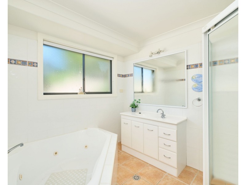 47 Abel Tasman Drive, Lake Cathie NSW 2445