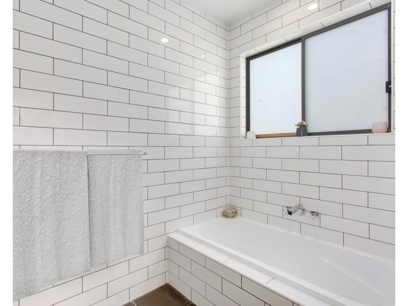 24 Fairwinds Avenue, Lakewood NSW 2443