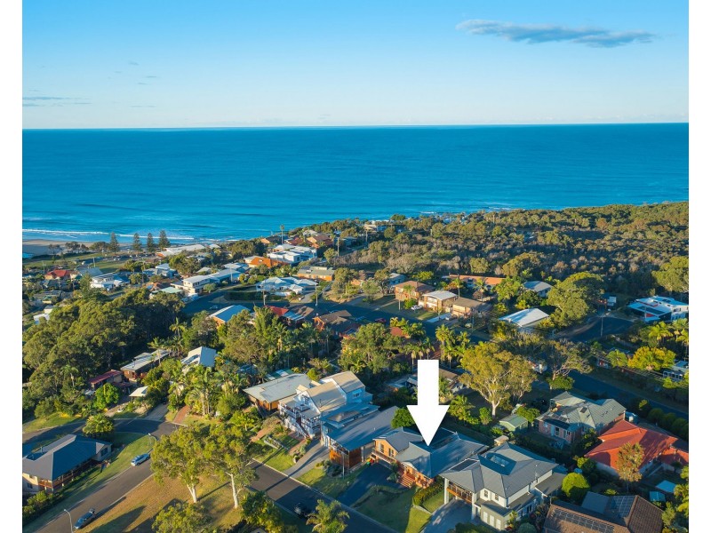 16 John Phillip Drive, Bonny Hills NSW 2445